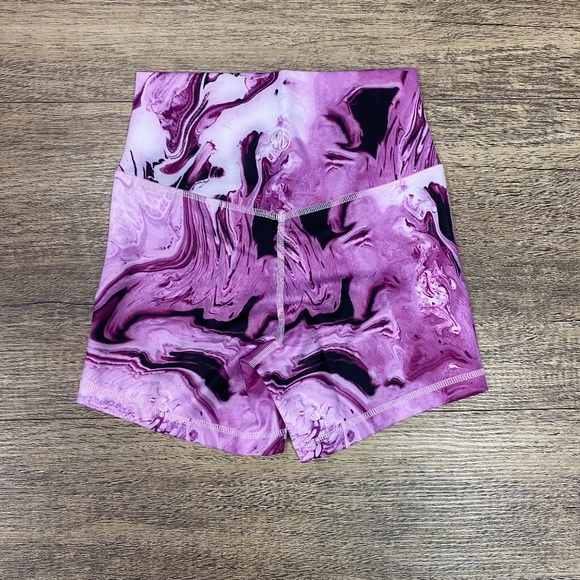 Effortless Classic Shorts- Purple marble size XS - Picture 5 of 6